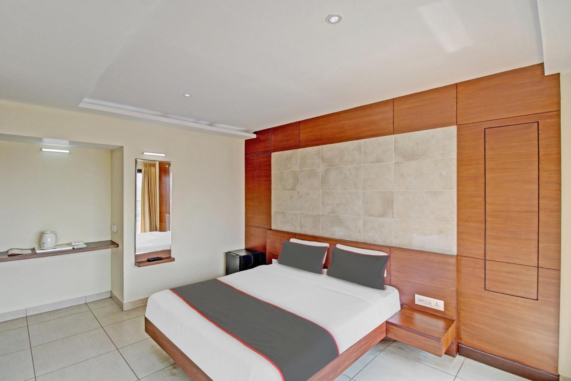Collection O Venky"S Stay Inn Udupi Exteriör bild